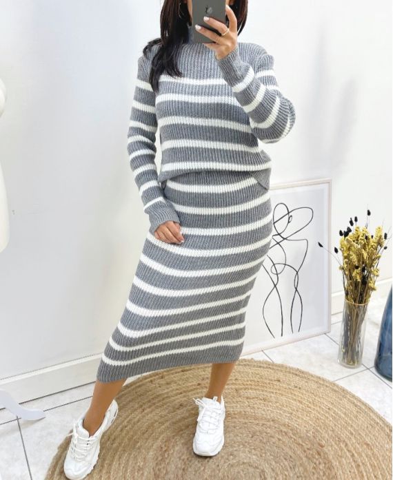 ENSEMBLE RAYE PULLOVER +JUPE